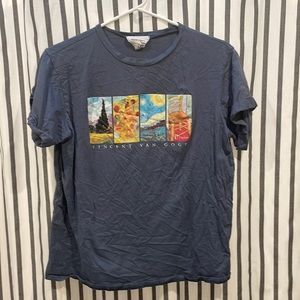 No brand , good condition lil wrinkly , size M